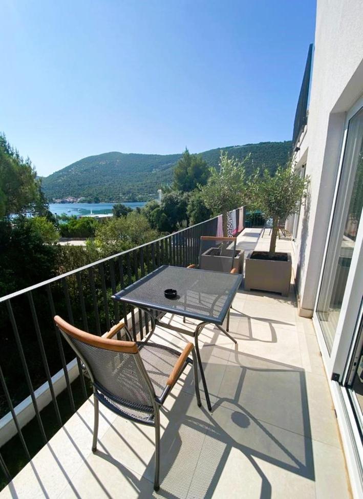 Arte Oliva Bed & Breakfast Grebastica Exterior photo